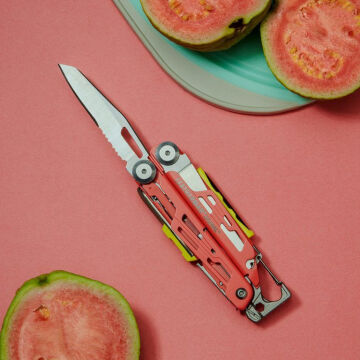 Leatherman Signal Guava