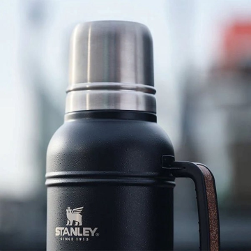 Stanley The Artisan Paslanmaz Çelik Termos 1.4 Lt Siyah