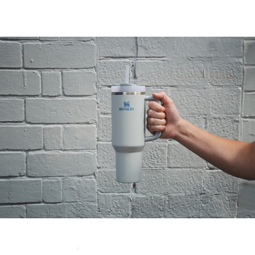 Stanley Quencher Pipetli Termos Bardak 1.18 Lt Açık Gri