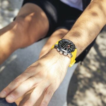 FESTINA F23000/A CONNECTED D YELLOW ERKEK KOL SAATİ