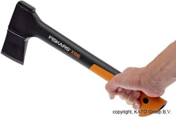 Fiskars X10 Kılıflı Kamp Baltası 1015619