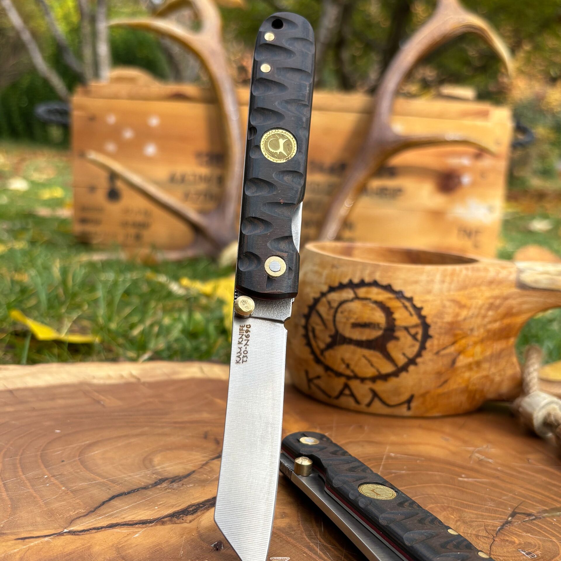 Kam İçten Kilitli Tactical Katsu Çakı - Siyah/Kahve İşlemeli Kabza - T30 - N 690