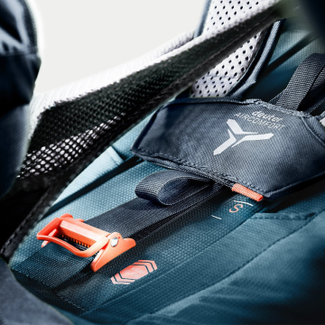 Deuter Futura Air Trek 50+10 Litre Sırt Çantası atlantic-ink MZ