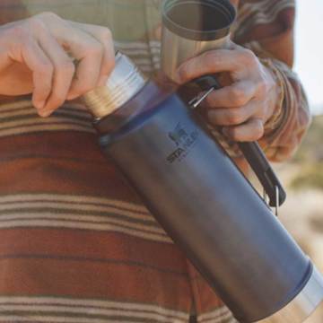 Stanley Klasik Vakumlu Çelik Termos 1 Lt 1 LT - Lacivert
