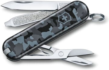 Victorinox 0.6223.942 Klasik 58 MM Lacivert Kamuflaj Çakı