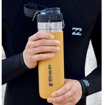Stanley The Quick Flip Paslanmaz Çelik Termos 0.70 LT Safran