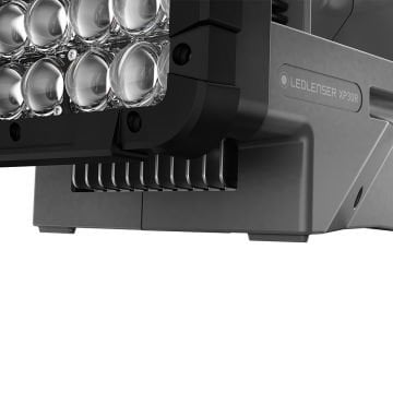 Led Lenser XP30R Alan Aydınlatma 32000 Lümen BOSCH Değişebilir Pilli El Feneri