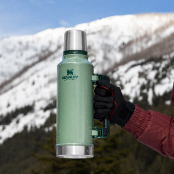 Stanley Klasik Vakumlu 2.3 Litre Çelik Termos Klasik Yeşil