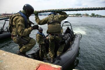 Ruth Lee / Search & Rescue Manikin Man Overboard Arama & Kurtarma Eğitim Mankeni (S&R)