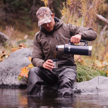 Stanley Klasik Vakumlu Çelik Termos 1.4 Lt- Lacivert