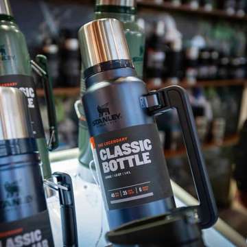 Stanley Klasik Vakumlu Çelik Termos 1.4 Lt- Lacivert