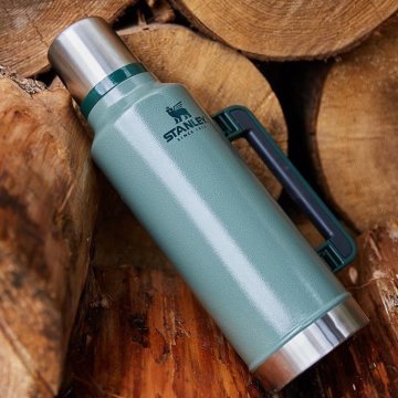 Stanley Klasik Vakumlu Çelik Termos 1.4 Lt - Yeşil