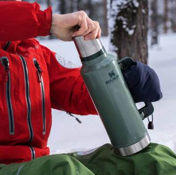 Stanley Klasik Vakumlu Çelik Termos 1.4 Lt - Yeşil