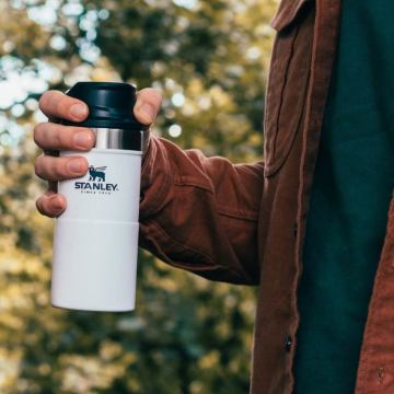 Stanley Klasik Trigger-Action Seyahat Bardağı 0.35 Lt 0,35 LT - Beyaz