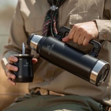 Stanley Klasik Vakumlu Paslanmaz Çelik Termos 1.9 LT 1,9 LT - Siyah