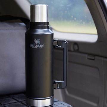 Stanley Klasik Vakumlu Paslanmaz Çelik Termos 1.9 LT 1,9 LT - Siyah