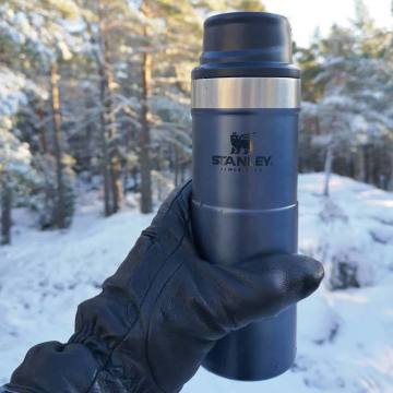 Stanley Klasik Trigger-Action Seyahat Bardağı 0.47 Lt  Mavi