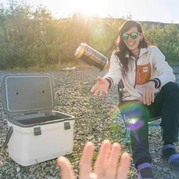 Stanley Adventure Taşınabilir Soğutucu Kamp Buzluğu 15 LT 15 LT - Beyaz