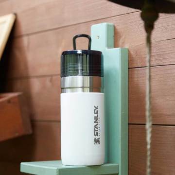 Stanley Vakumlu Go Paslanmaz Çelik Su Termosu 0.47 LT 0,47 LT - Beyaz