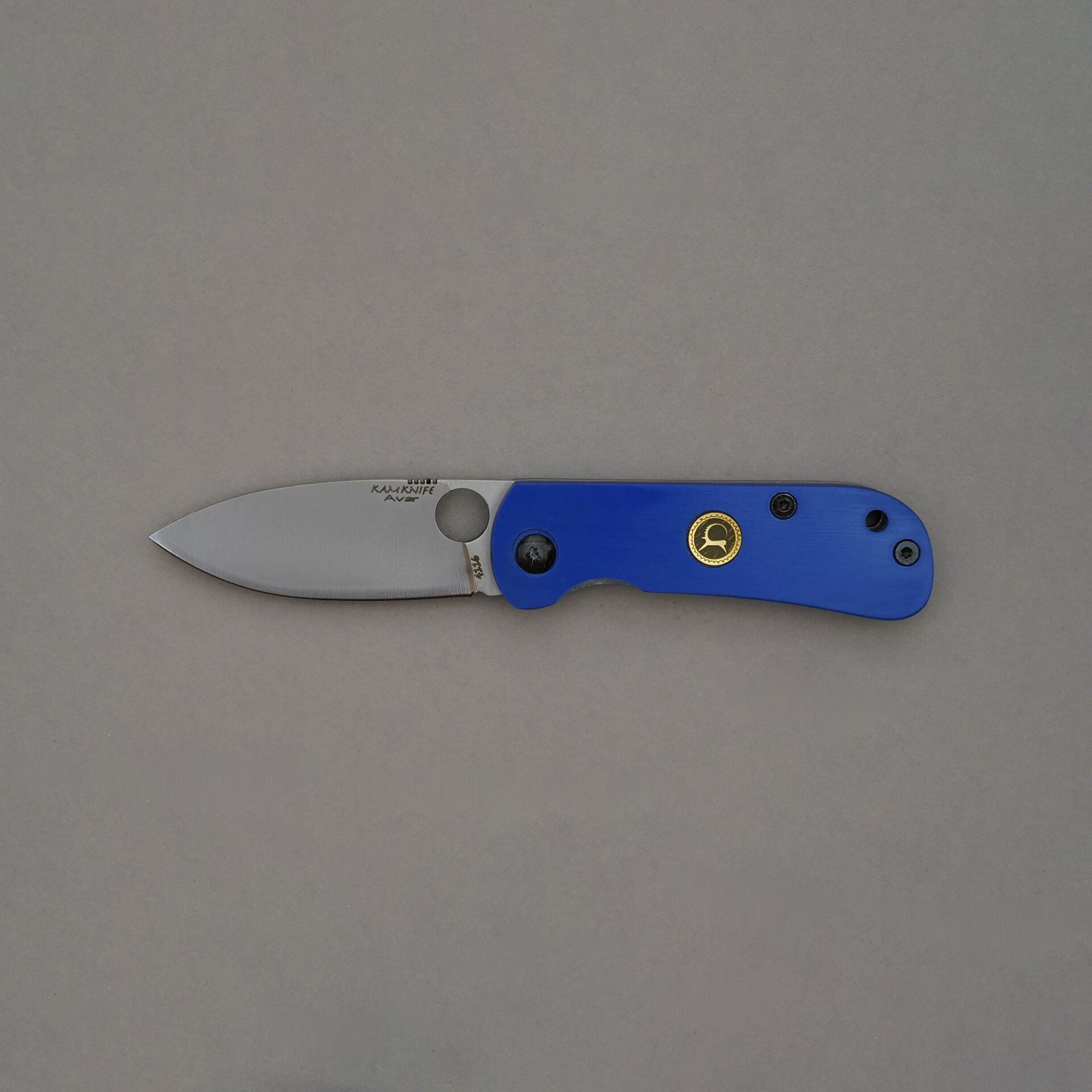 Kam Avar Model Mavi