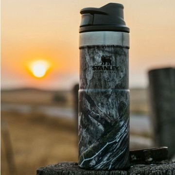 Stanley Klasik Trigger-Action Termos Bardak 0,47 LT - Agac Desenli